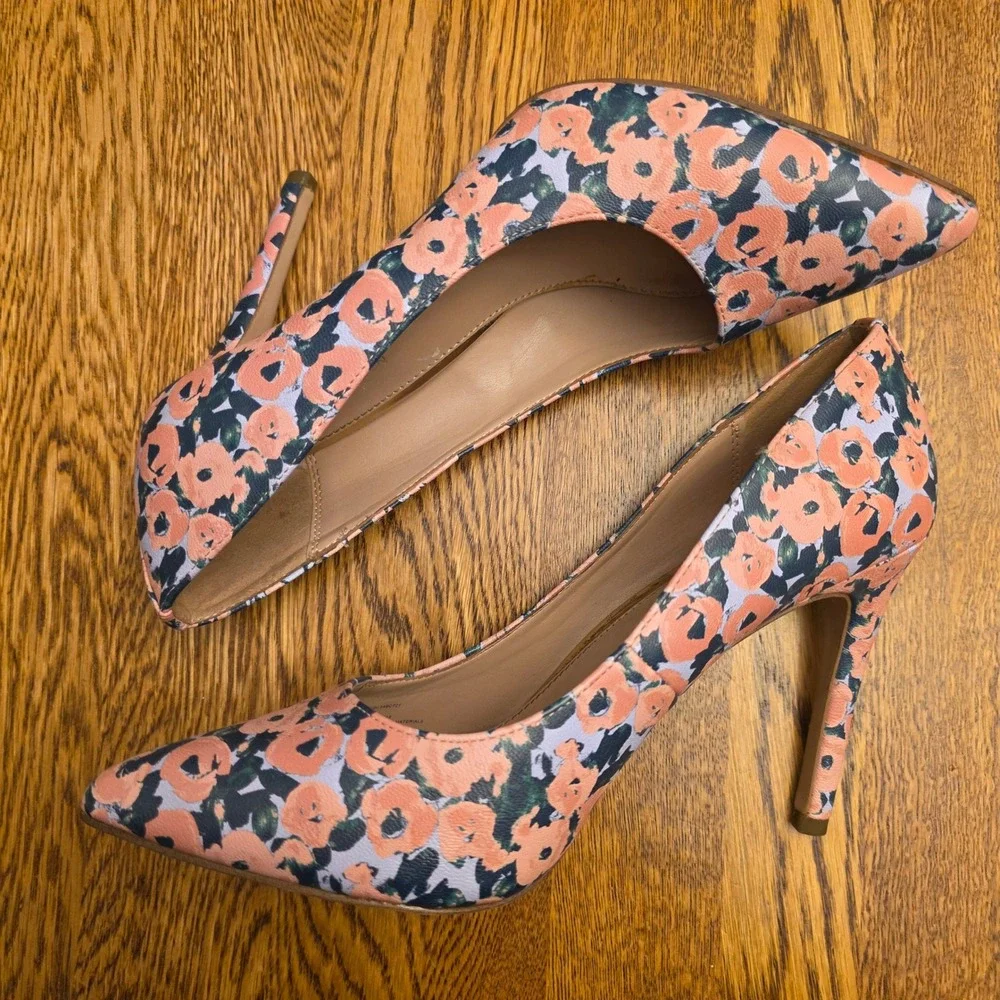 BCBG Floral Print Pointed Toe Pumps Pink Green 3